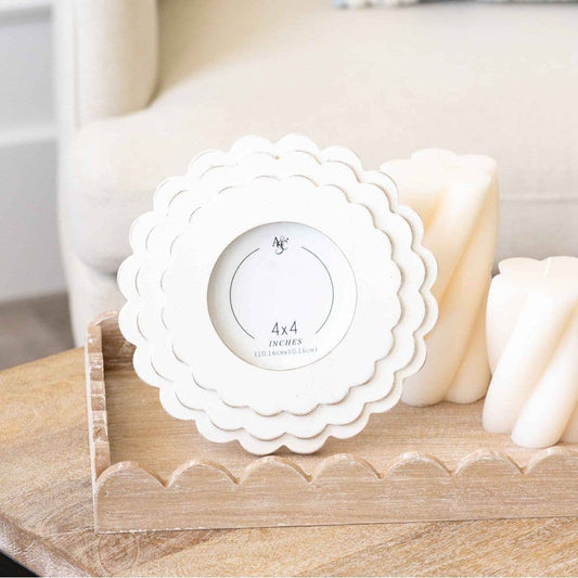 12066 - 8x8 round scallop photo frame (4x4) whiteHome Decor