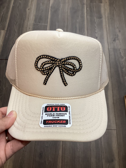 Rope bow trucker hat